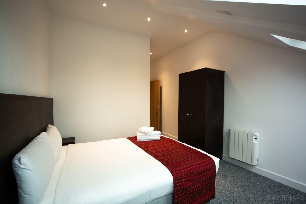 Somerville Apartments London Heathrow Хитроу Экстерьер фото