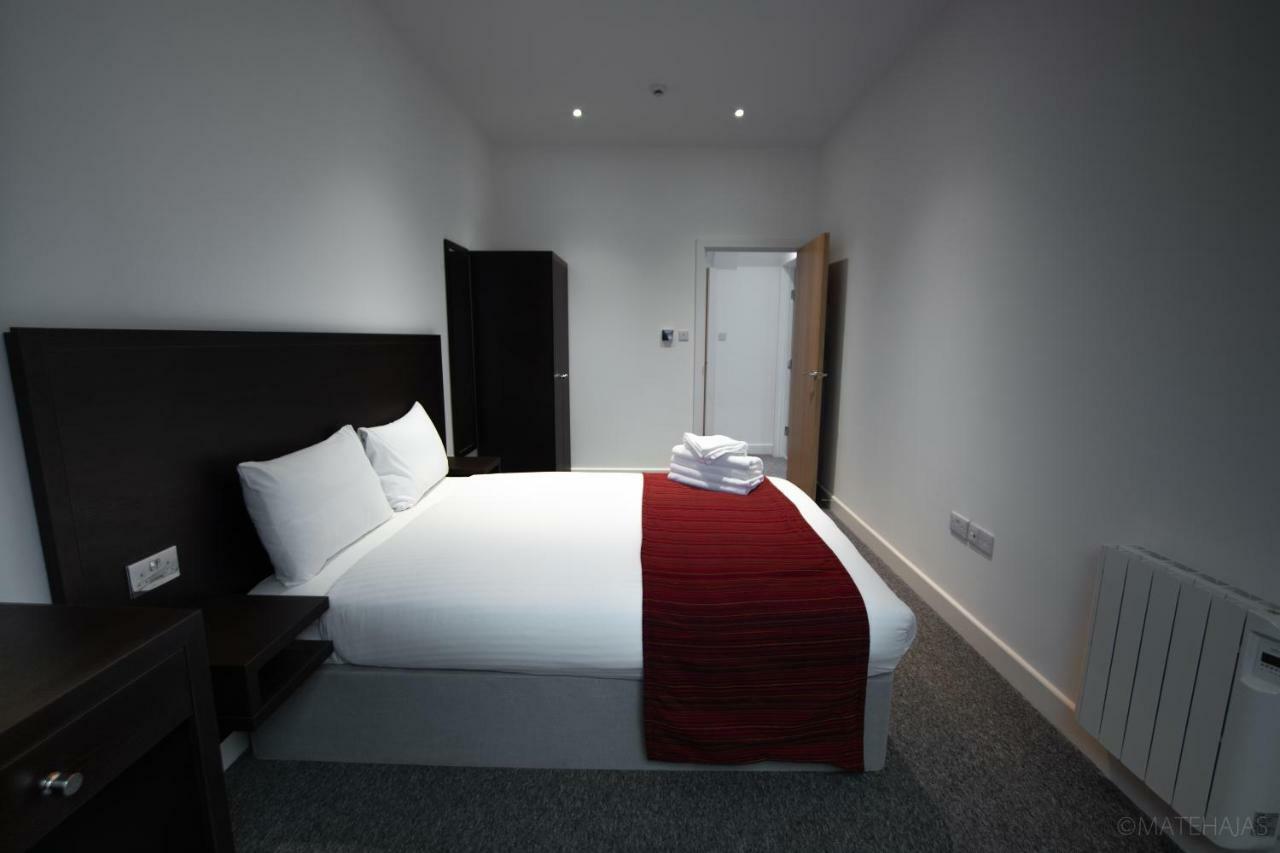 Somerville Apartments London Heathrow Хитроу Экстерьер фото