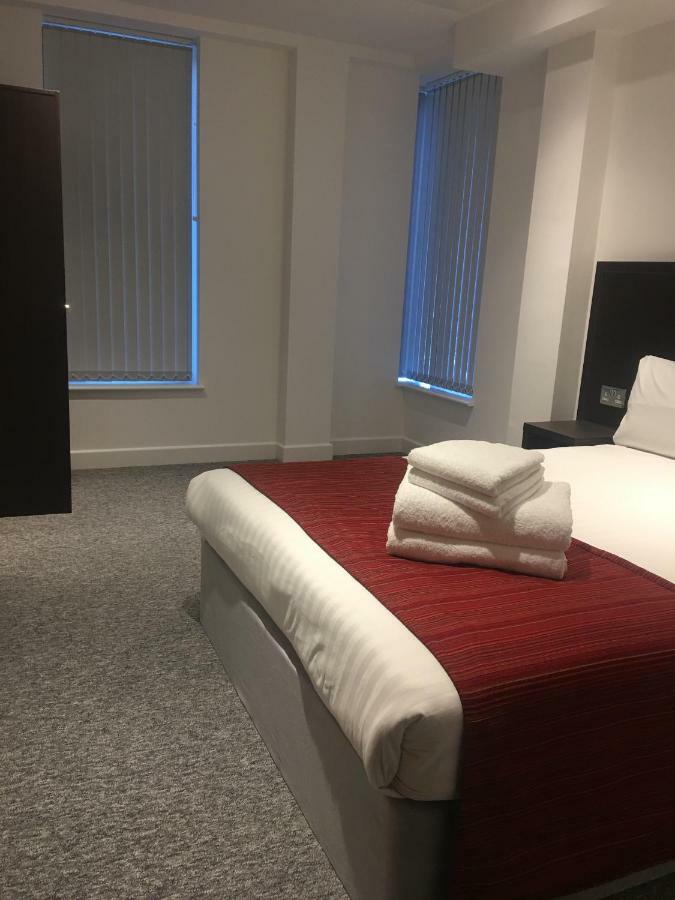 Somerville Apartments London Heathrow Хитроу Экстерьер фото