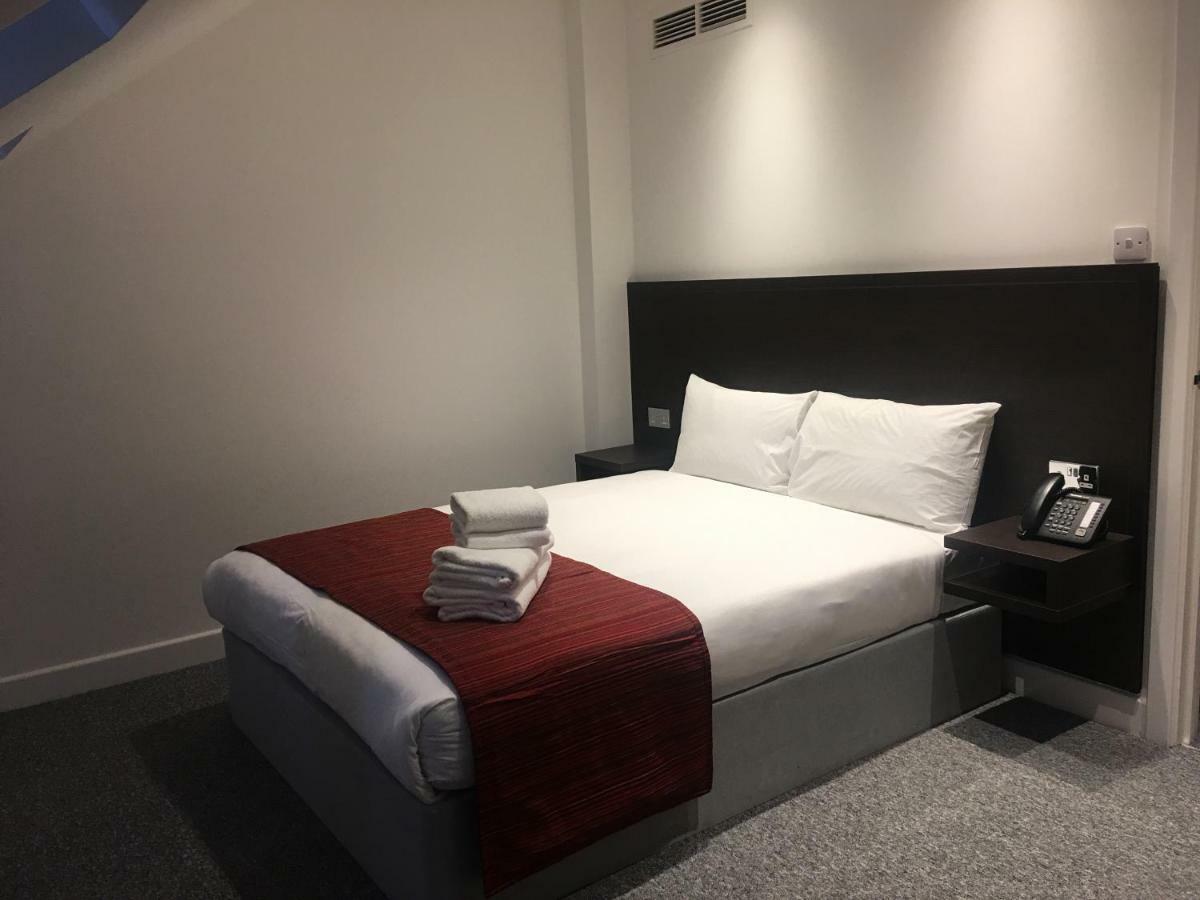 Somerville Apartments London Heathrow Хитроу Экстерьер фото